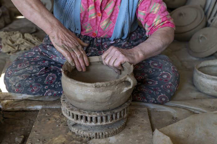 Fotoğrafın önemli ve ilgi çekici el sanat dalı: Çömlekçilik