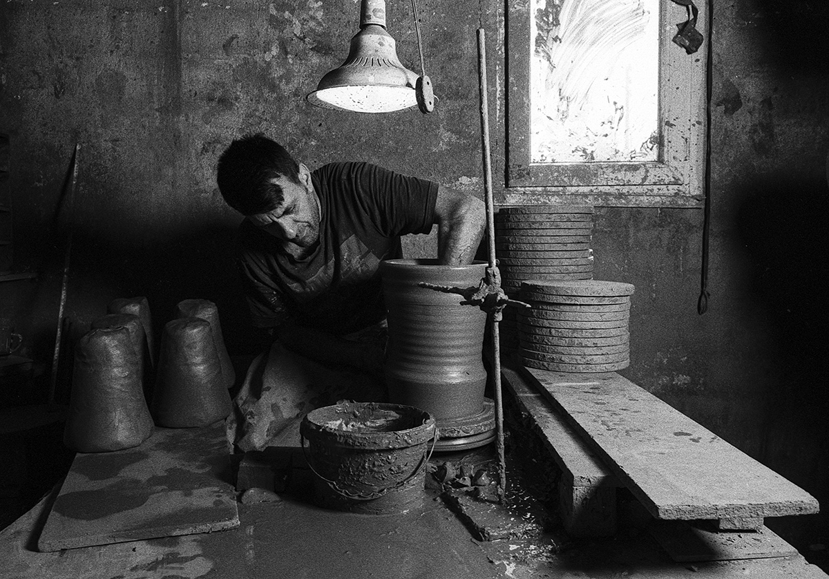 Kısa bir fotoğraf projesi: Menemen çömlek atölyeleri