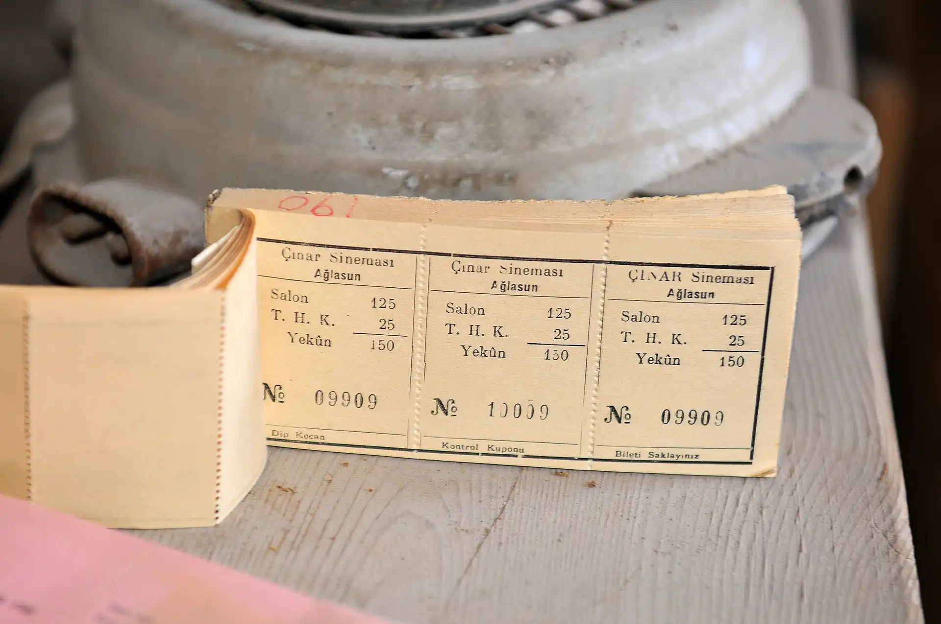 Temmuz Korkmazgil arşivinden